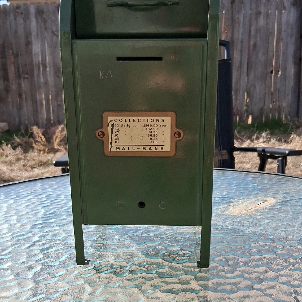 Green Vintage Mailbox Bank